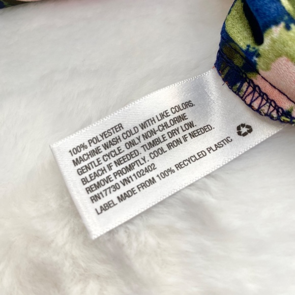 NWOT Target Sleeveless Floral Romper Size Large - Picture 16 of 16